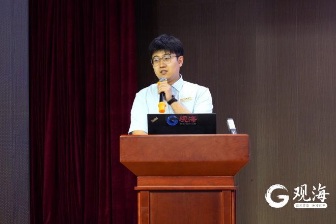 市工业和信息化局有关负责人